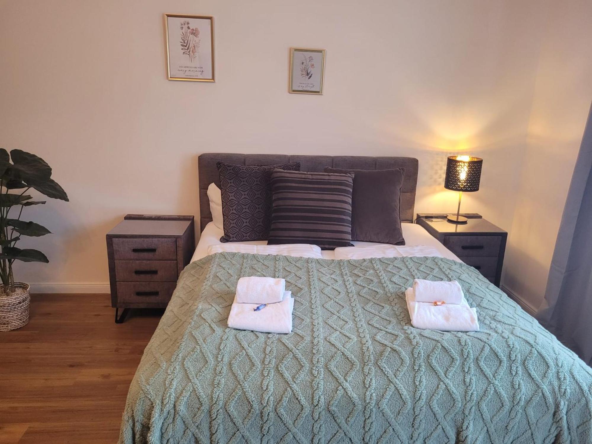 Stay Apartment Bergblick 4 Personen Parkplatz Zentral Bad Pyrmont Buitenkant foto